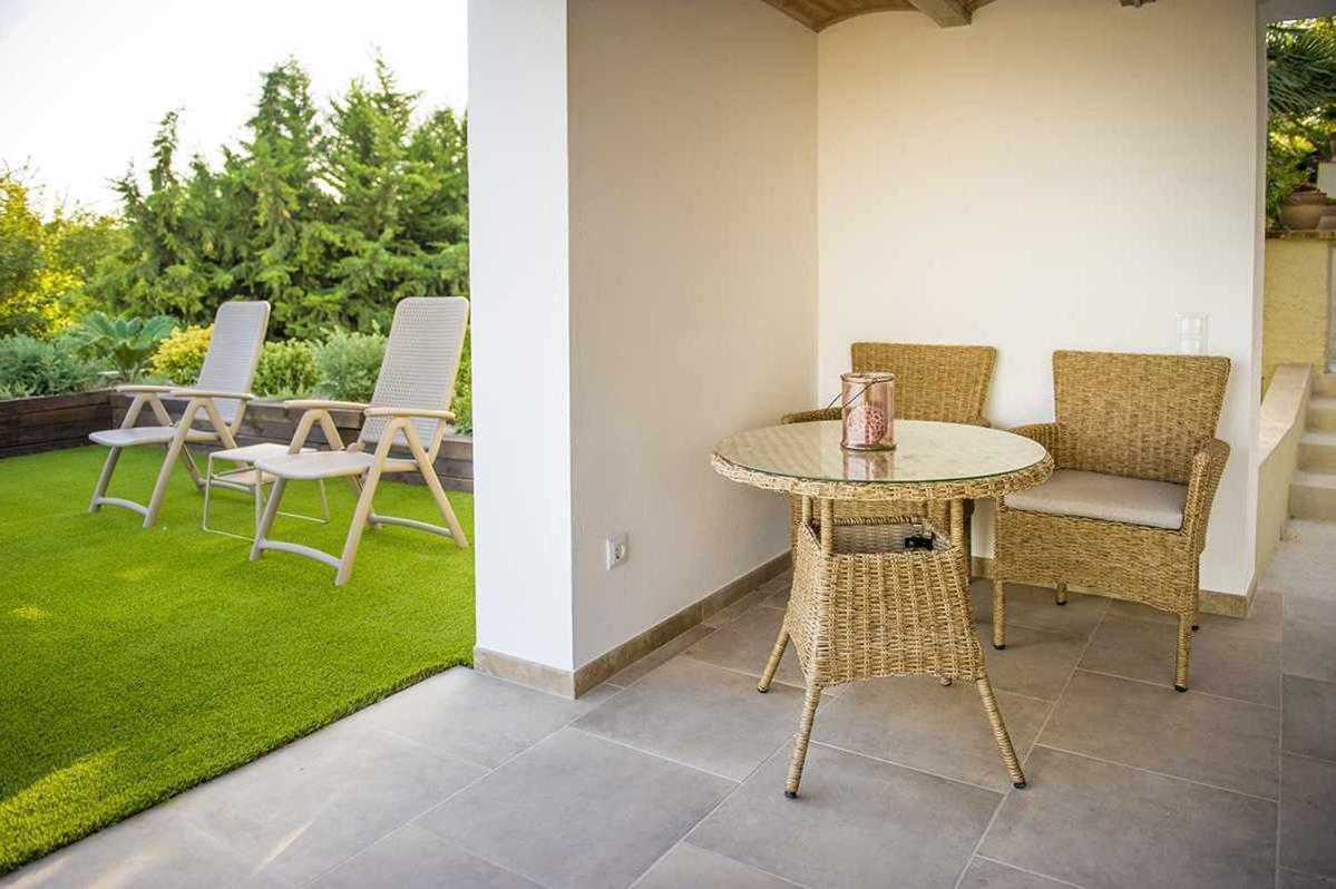 Bolet Casa Modernista Bed & Breakfast Castellvi de la Marca Exterior photo