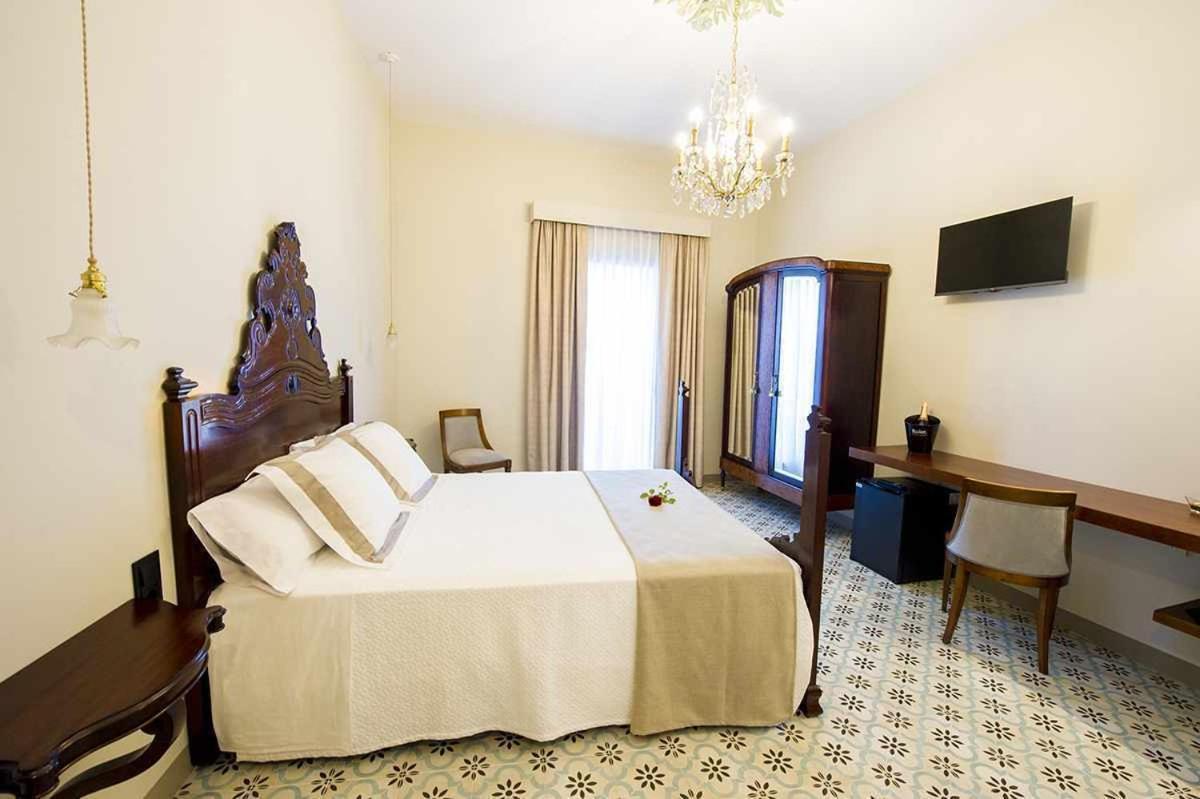 Bolet Casa Modernista Bed & Breakfast Castellvi de la Marca Room photo