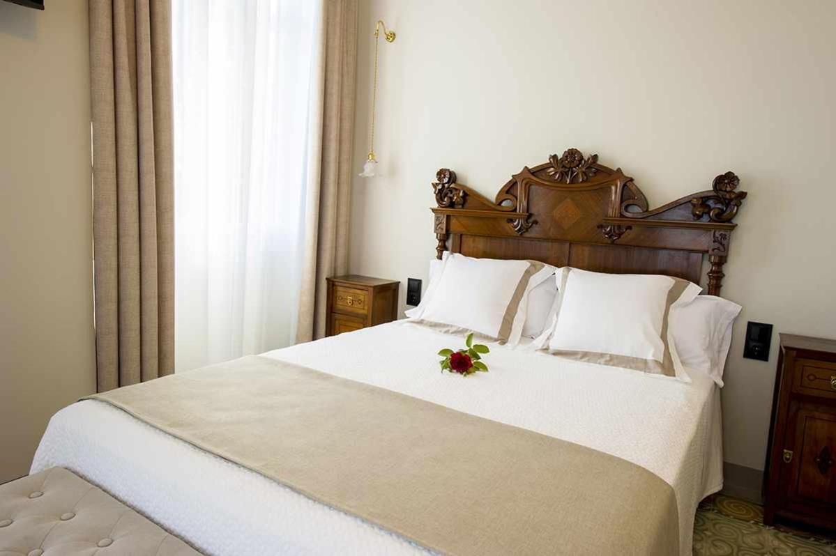 Bolet Casa Modernista Bed & Breakfast Castellvi de la Marca Room photo